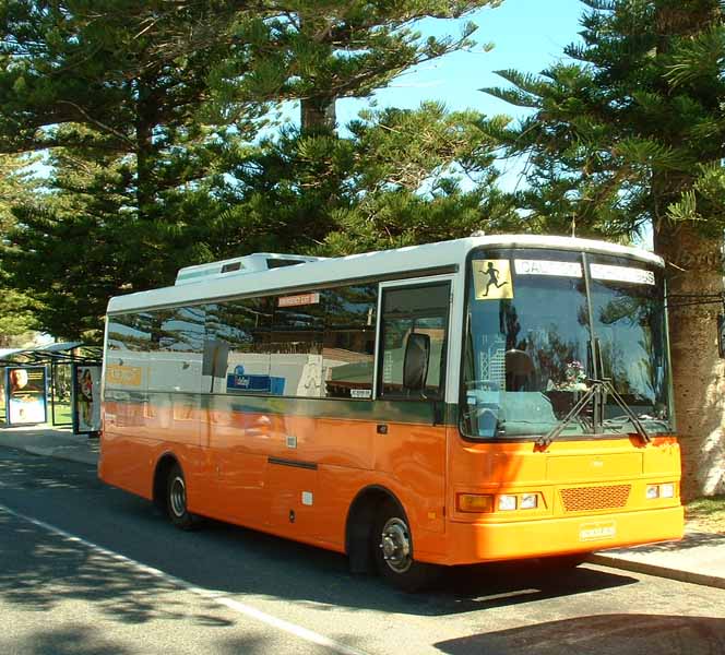 Reid Nissan CMF89H BCI-Gemilag SCHOOLBUS